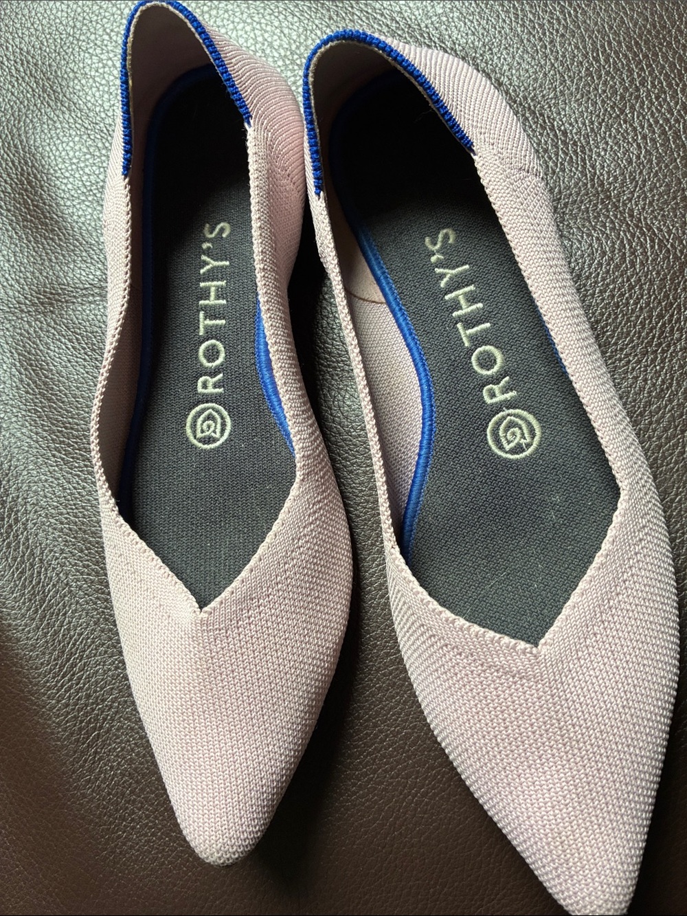 Rothy's Pointed Knit Flats in Light Dusty Rose with Blue Trim size 7.5